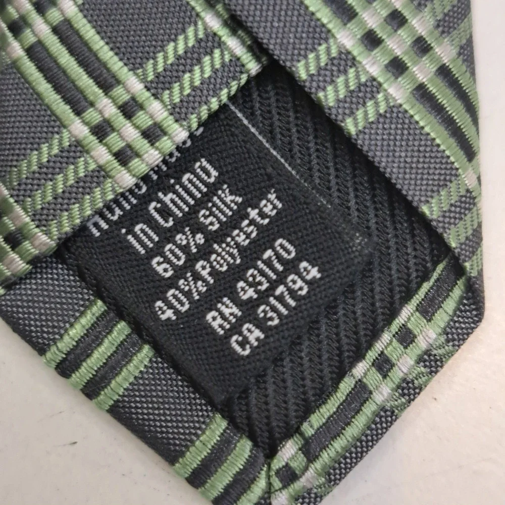 Geoffrey Beane Men's Tie Silk Blend Green Ivory Plaid 58